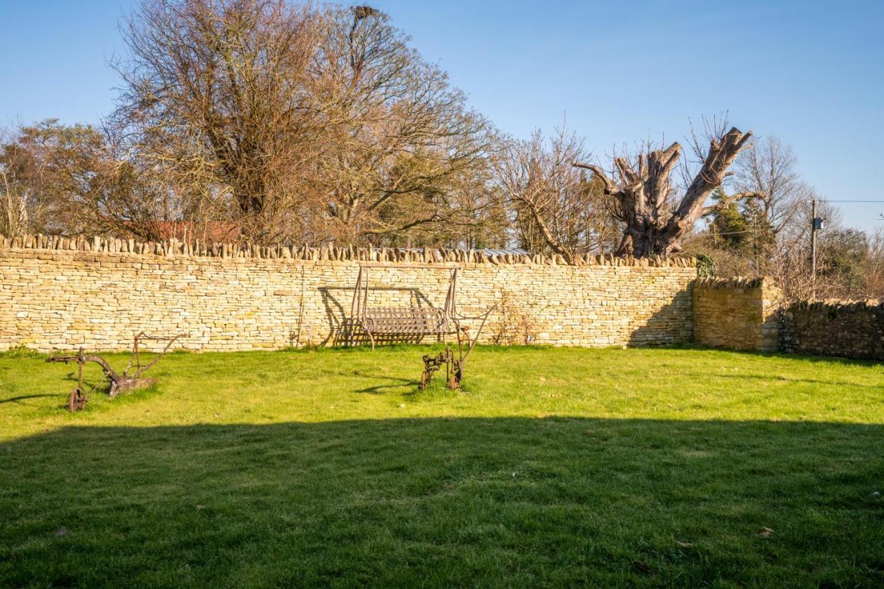 The Old Barn Villa Witney Luaran gambar